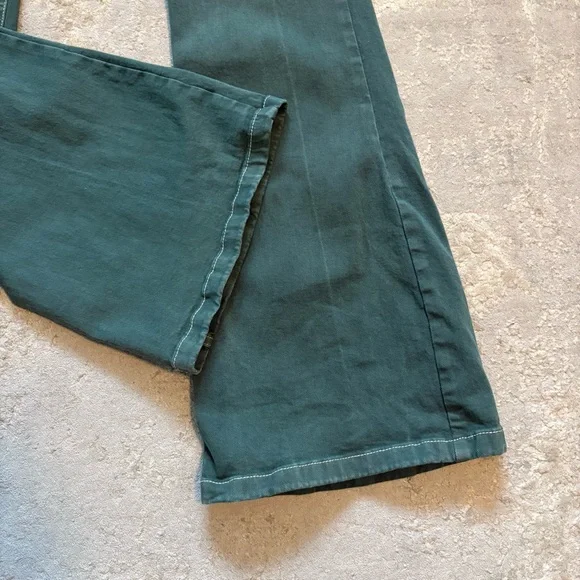 Garage Women's Juniors Green Low Rise Flared Jeans Size 7 - Picture 5 of 11